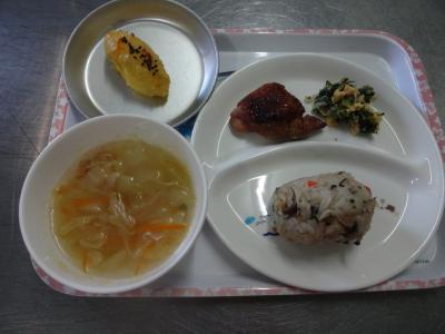 きのこごはん☆鶏の照り焼き☆中華和え☆野菜スープ★スイートポテト