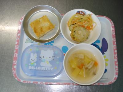 和風ハンバーグ☆スパサラダ☆野菜スープ★アップルケーキ