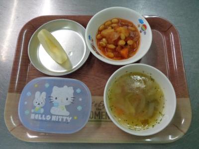 ポークビーンズ☆野菜スープ☆果物