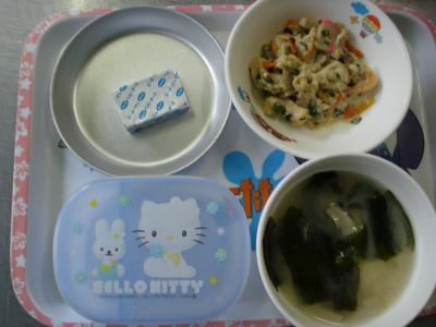 高野豆腐の卵とじ☆味噌汁☆チーズ