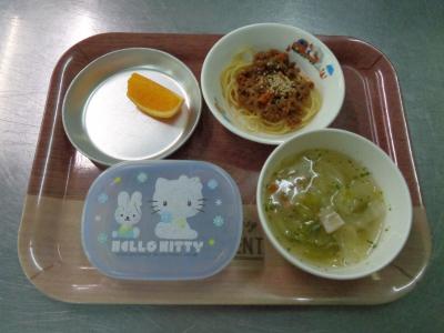 ミートスパゲティー☆野菜スープ☆果物