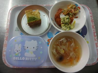 エビフライ☆マカロニサラダ☆野菜スープ★さくらのケーキ