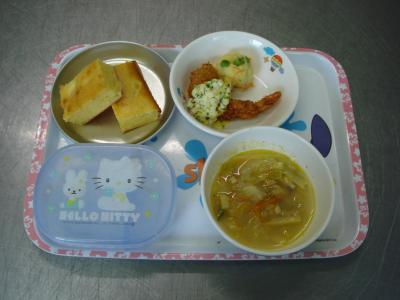 エビフライ☆ポテトサラダ☆あさりと野菜のスープ★パイナップルケーキ