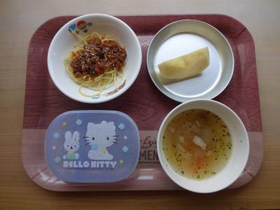 ミートスパゲティー☆野菜スープ☆果物