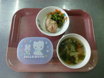 鶏のガーリックソテー☆ゴマ和え☆野菜スープ