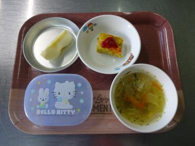 さつま芋のオムレツ☆ 野菜スープ☆果物