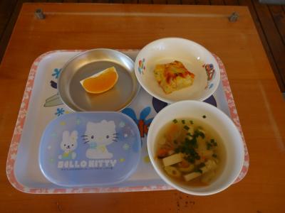 ポテトオムレツ☆中華スープ☆みかん