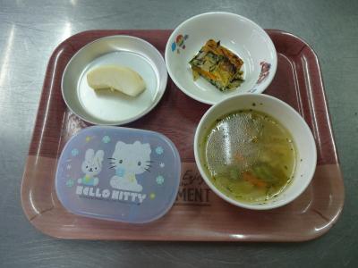 簡単キッシュ☆野菜スープ☆果物