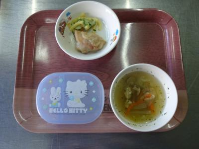 鶏のガーリックソテー☆マカロニサラダ☆野菜スープ