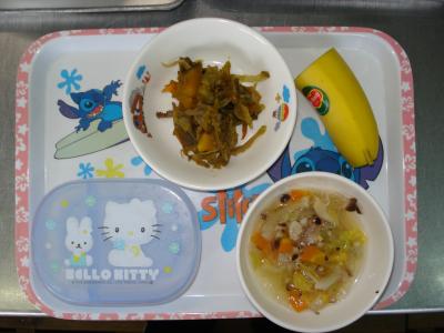 サツマイモの五目きんぴら☆バナナ☆鶏と野菜の和風スープ