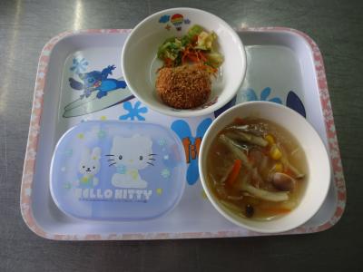 里芋のコロッケ☆ゴマ和え☆野菜スープ