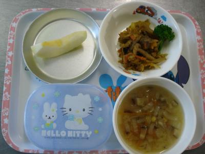 さつま芋の五目きんぴら☆鶏と野菜の和風スープ☆りんご