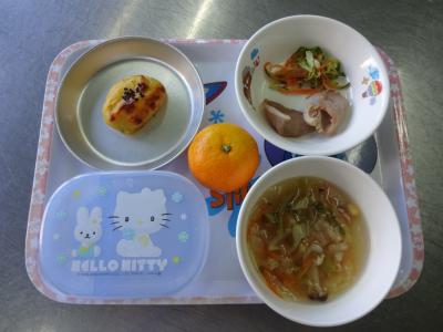 生姜焼き☆サラダ☆野菜スープ☆みかん★スイートポテト
