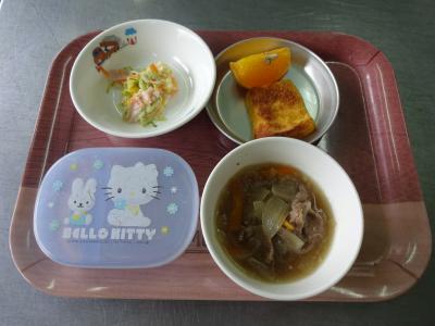 牛丼☆コールスローサラダ☆果物★フレンチトースト
