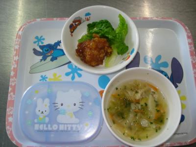 鶏のレモン漬け☆野菜スープ☆サンチュ