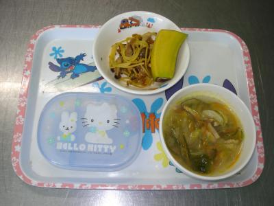 納豆スパゲティー☆野菜スープ☆バナナ