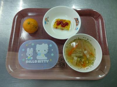 さつま芋のオムレツ☆野菜スープ☆みかん